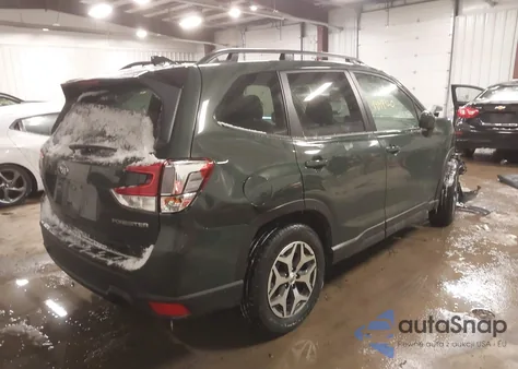 2024 Subaru Forester Premium z USA, uszkodzony, nr VIN JF2SKADC4RH503589